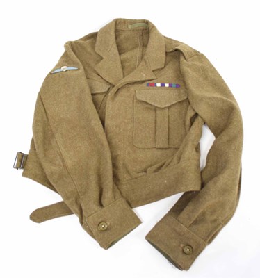 Lot 85 - Battle dress blouse with parachute wings,...