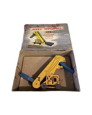 Lot 36 - A boxed Dinky 964 Elevator Loader