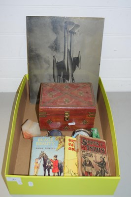 Lot 31 - MIXED LOT: SILVER PLATED KETTLE, CASED TEA...