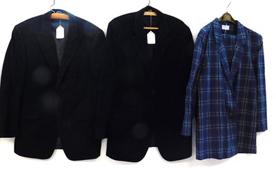 Lot 284 - A quantity of menswear to include an Italian...