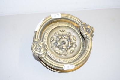 Lot 61 - LARGE BRASS DOOR KNOCKER WITH TUDOR ROSE DETAIL