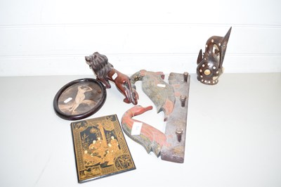 Lot 112 - MIXED LOT COMPRISING A WOODEN COAT RACK...