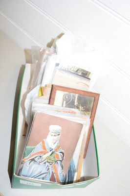 Lot 114 - BOX OF MIXED POSTCARDS