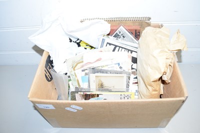 Lot 120 - BOX OF MIXED POSTCARDS