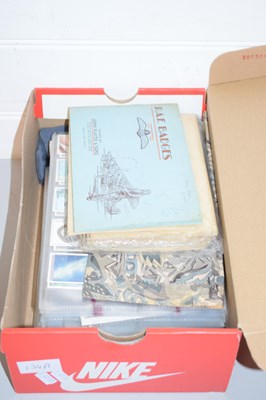 Lot 134A - SHOEBOX CONTAINING VARIOUS CIGARETTE CARDS,...