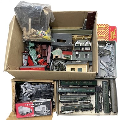Lot 20 - A large collection of various 00 gauge railway...