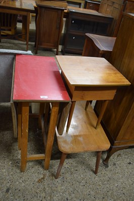 Lot 286 - MIXED LOT COMPRISING A RETRO RED FORMICA TOP...