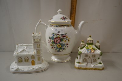 Lot 47 - Mixed Lot: Coalport model Park Lodge together...