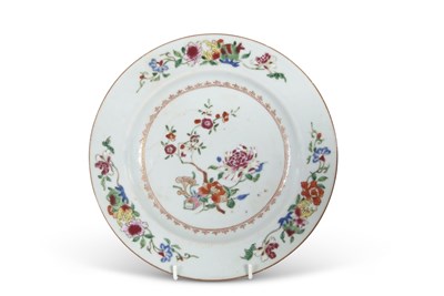 Lot 133 - A large 18th Century Chinese porcelain plate...