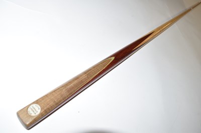 Lot 187 - Horace Lindrum Club cue, 148cm long