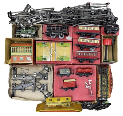 Lot 33 - A large collection of various 0 gauge rolling...