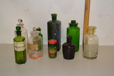 Lot 65 - Mixed Lot: Various vintage Chemists bottles