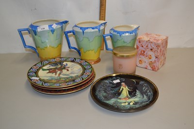 Lot 138 - A graduated set of three Hancocks ivy ware...