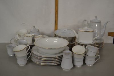 Lot 159 - Mixed Lot: Dinner and tea wares to include...