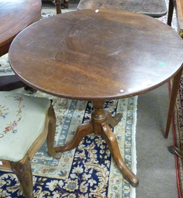 Lot 526 - A Georgian mahogany and oak pedestal table...