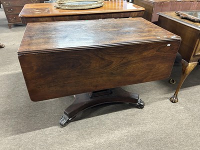 Lot 517 - A Georgian mahogany pedestal Pembroke table...