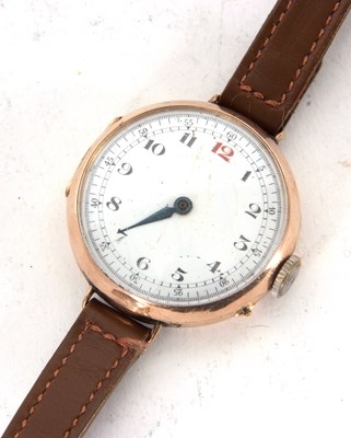 Lot 309 - A 9ct gold gents wristwatch, the watch is...