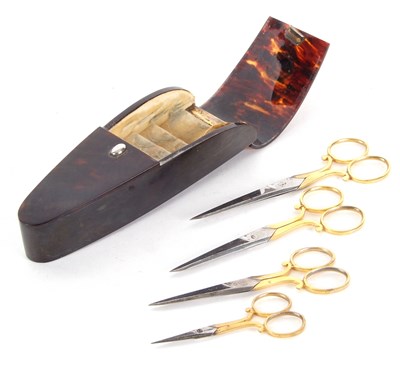 Lot 123 - An early 20th Century tortoiseshell scissor...