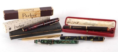 Lot 145 - Mixed Lot: Vintage Swan self-filling pen Mabie...