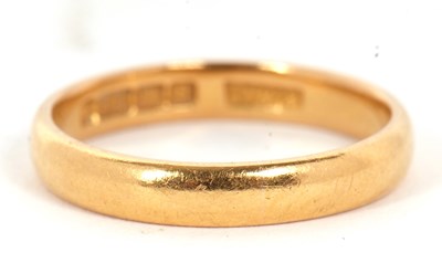 Lot 57 - A 22ct wedding band, London 1952, size J-K, 2.9g