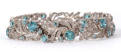 Lot 81 - An early/mid 20th century zircon and white...