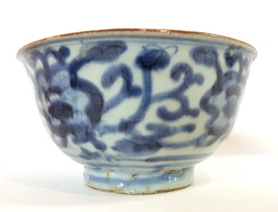 Lot 255 - A Chinese porcelain bowl decorated in blue and...