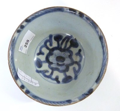 Lot 255 - A Chinese porcelain bowl decorated in blue and...