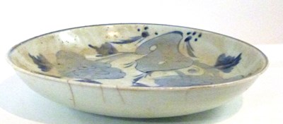 Lot 286 - A Chinese porcelain dish with blue and white...