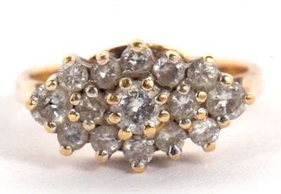 Lot 76 - An 18k diamond ring, the navette shaped...