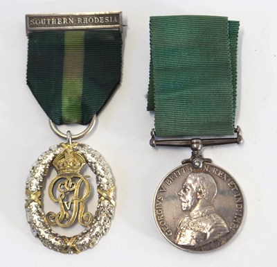 Lot 52 - 20th century GRV medal pair comprising of...