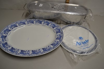 Lot 152 - Stainless steel fish kettle plus cake stand...