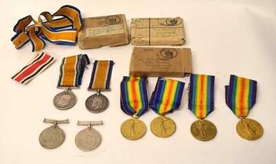 Lot 296 - Quantity of First World War medals to include:...