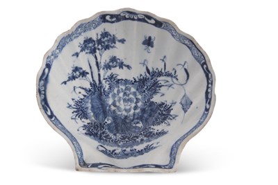 Lot 83 - A Bow porcelain pickle dish of fluted form...