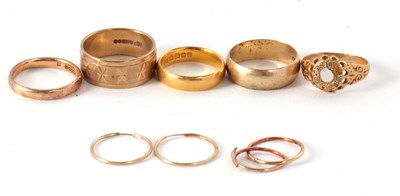 Lot 176 - A mixed lot of jewellery to include a 22ct...