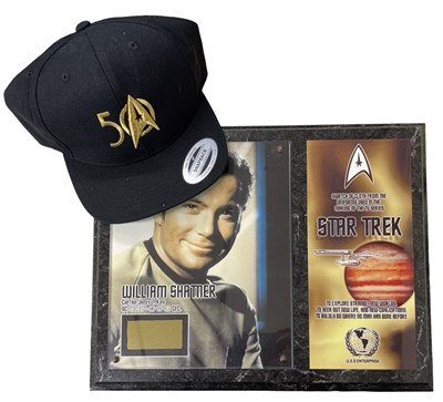 Lot 47 - A mixed lot of Star Trek memorabilia, to...
