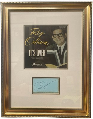 Lot 151 - A framed and glazed presentation display for...