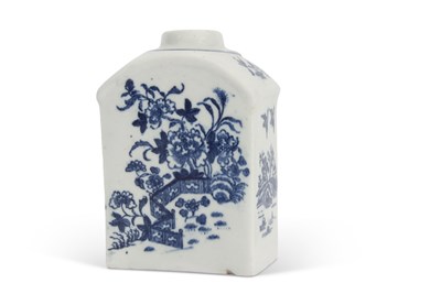 Lot 93 - Lowestoft Porcelain Tea Caddy c.1780
