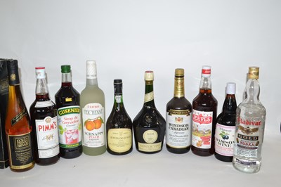 Lot 178 - Ten assorted bottles of spirits and liqueur to...