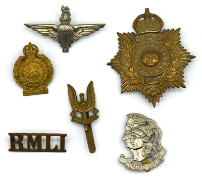 Lot 77 - Quantity of cap badges to include GRV Royal...