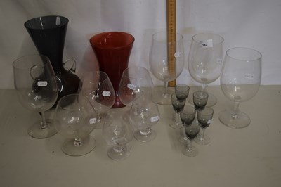 Lot 142 - Mixed Lot: Various glass vases, brandy...