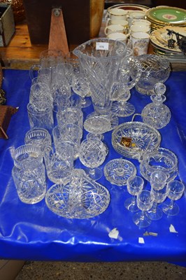 Lot 176 - Mixed Lot: Various 20th Century cut clear...