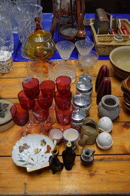 Lot 199 - Mixed Lot: Various assorted glass wares to...