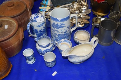 Lot 146 - Mixed Lot: Various blue and white table wares...