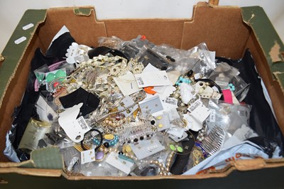 Lot 81 - Box of as new costume jewellery