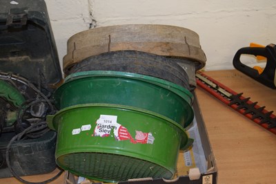 Lot 1014 - Six garden soil sieves