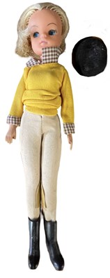 Lot 35 - Pony Club Sindy (Pedigree, 1980) In cream...