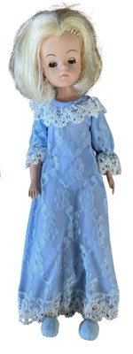 Lot 38 - Sweet Dreams Sindy (Pedigree, 1979) The first...