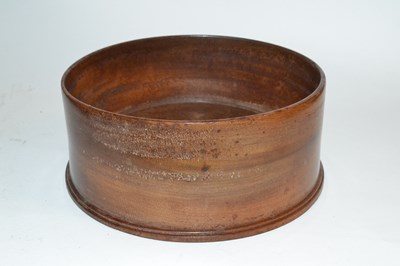 Lot 460 - Mahogany /walnut coaster, 16cm diameter