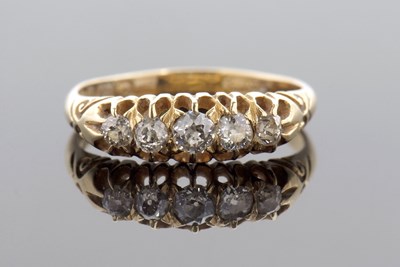 Lot 340 - An early 20th century 18ct diamond ring, the...