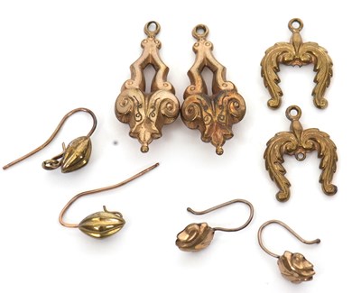 Lot 306 - A mixed lot of unmarked yellow metal earrings...